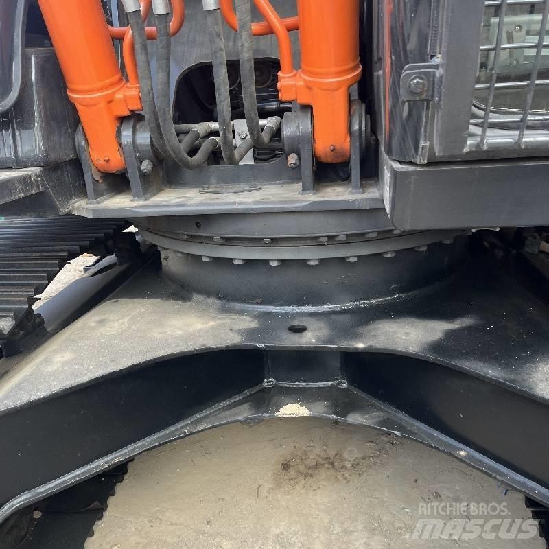 Hitachi ZX 160 대형 굴삭기 29톤 이상