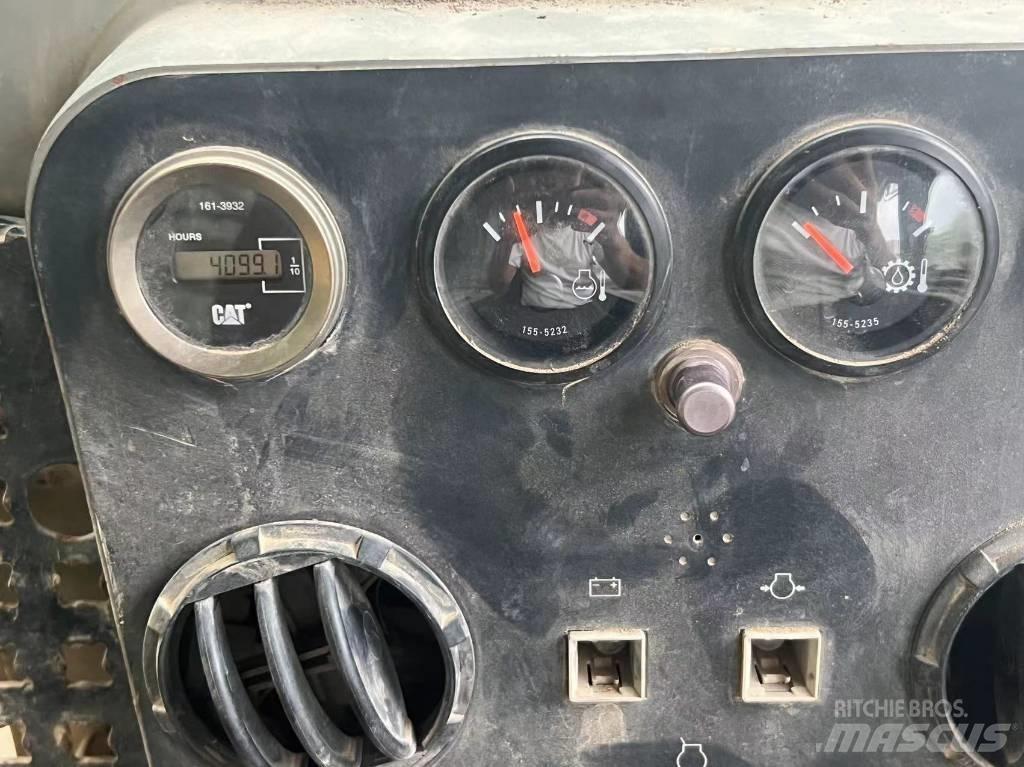 CAT D 7 G 2 크롤러 도저