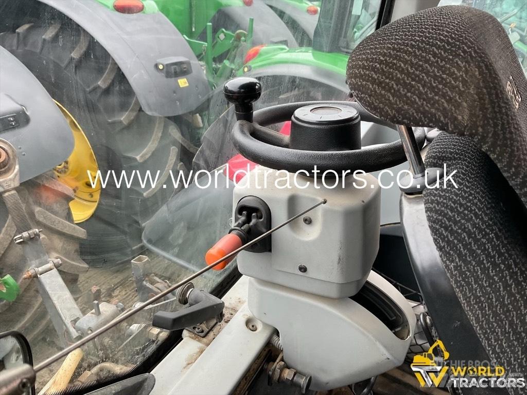 Valtra N 124 트랙터