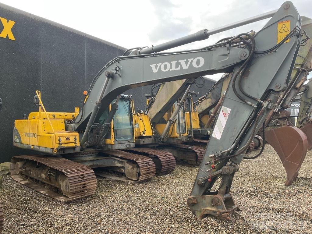 Volvo EC210B 대형 굴삭기 29톤 이상