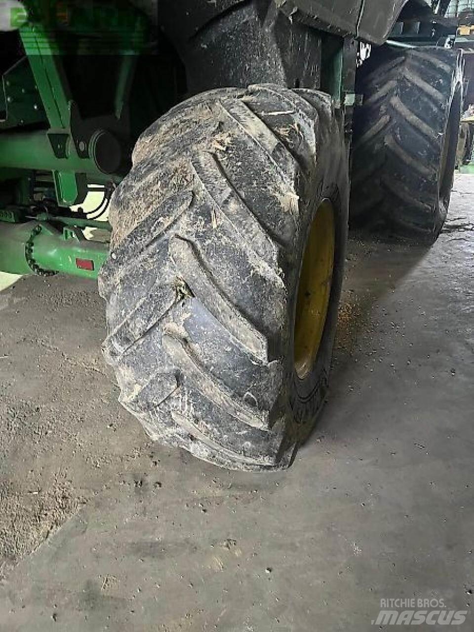 John Deere t670 콤바인 수확기