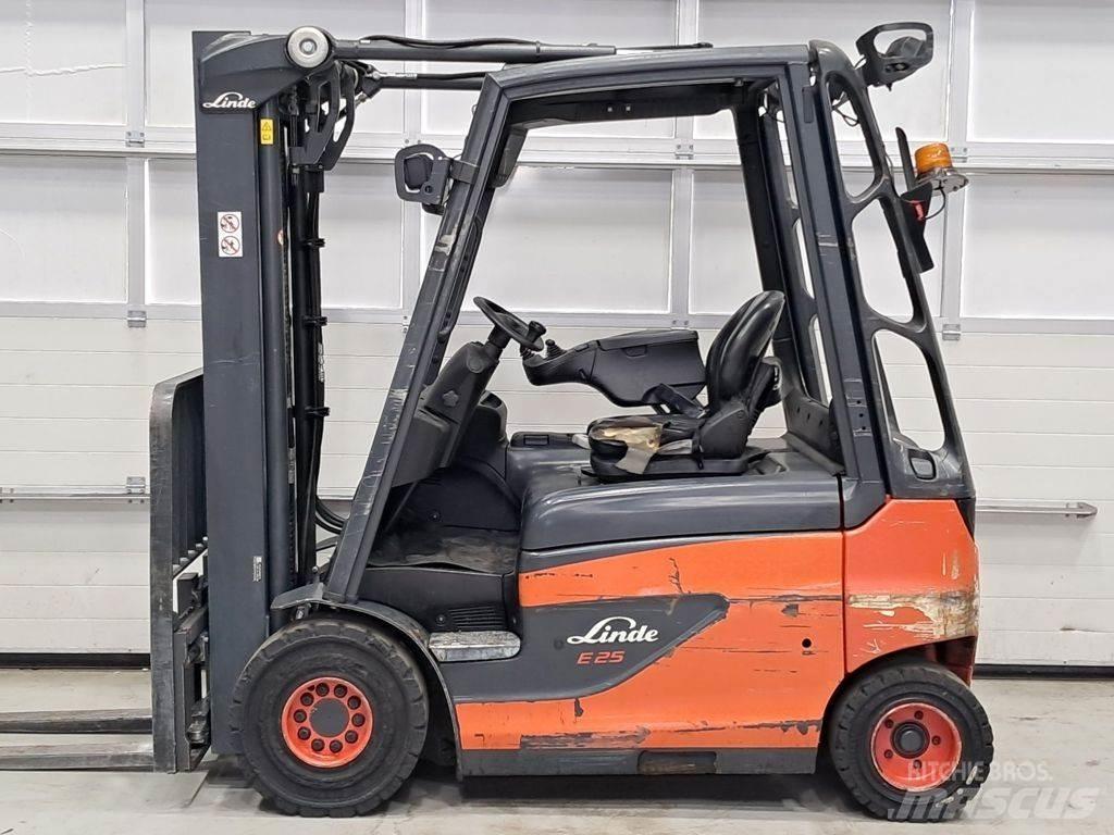 Linde E25-01 전동 지게차