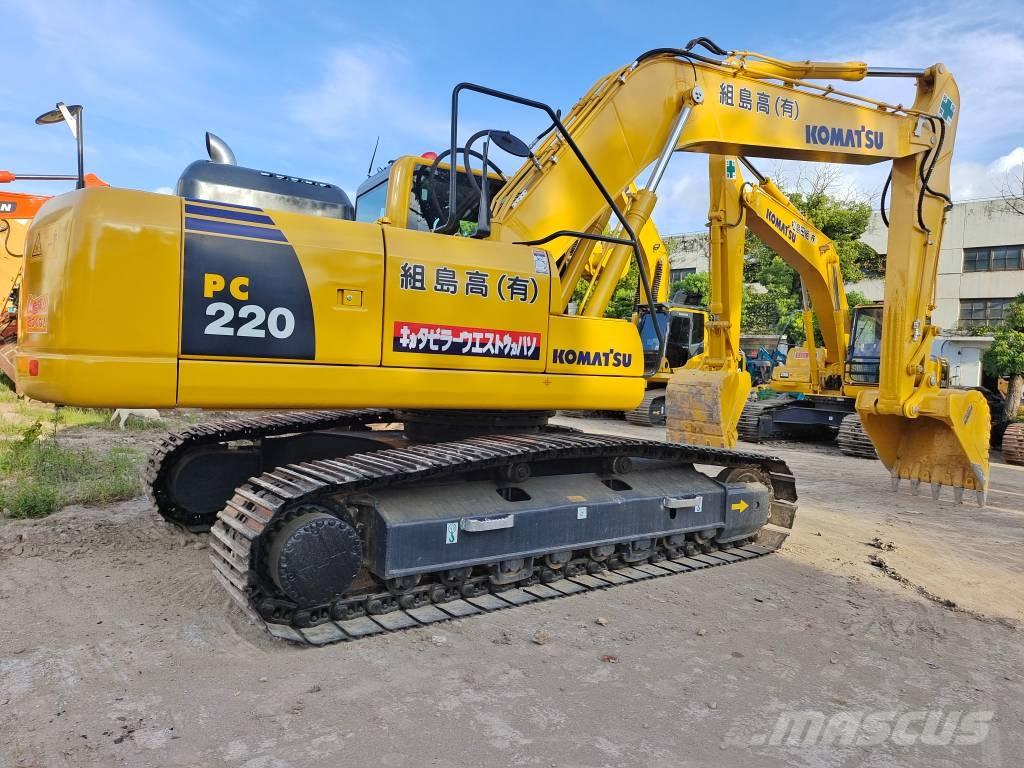 Komatsu PC 220 대형 굴삭기 29톤 이상