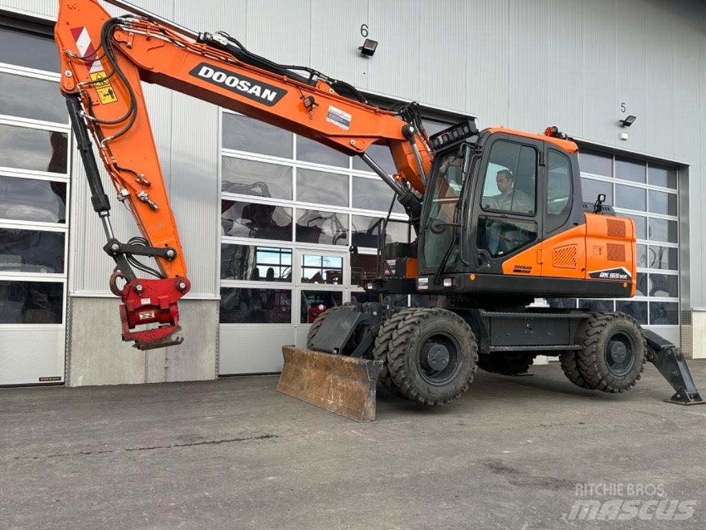 Develon DX165WR-7  휠 굴삭기