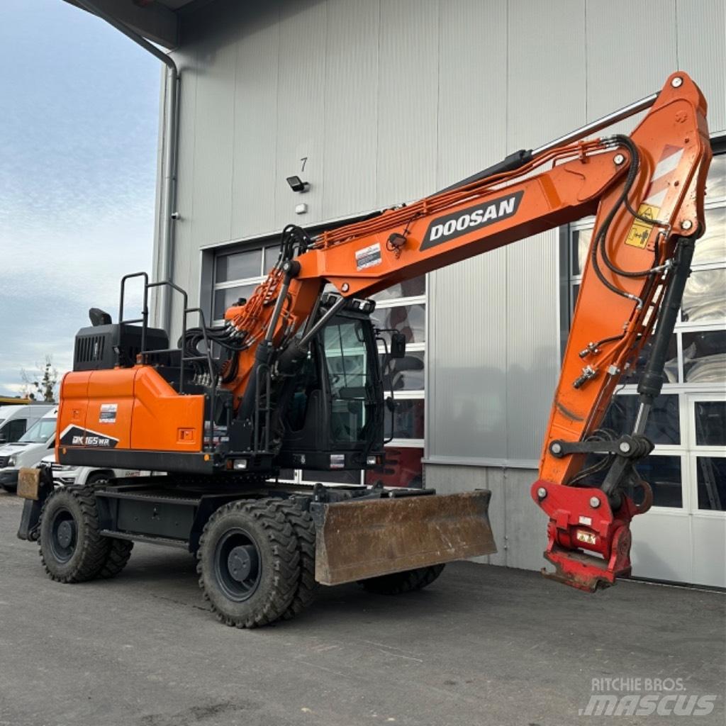 Develon DX165WR-7  휠 굴삭기