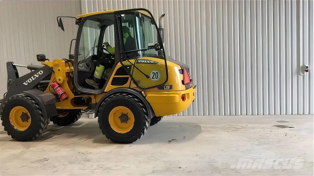 Volvo L 25 F  휠로우더