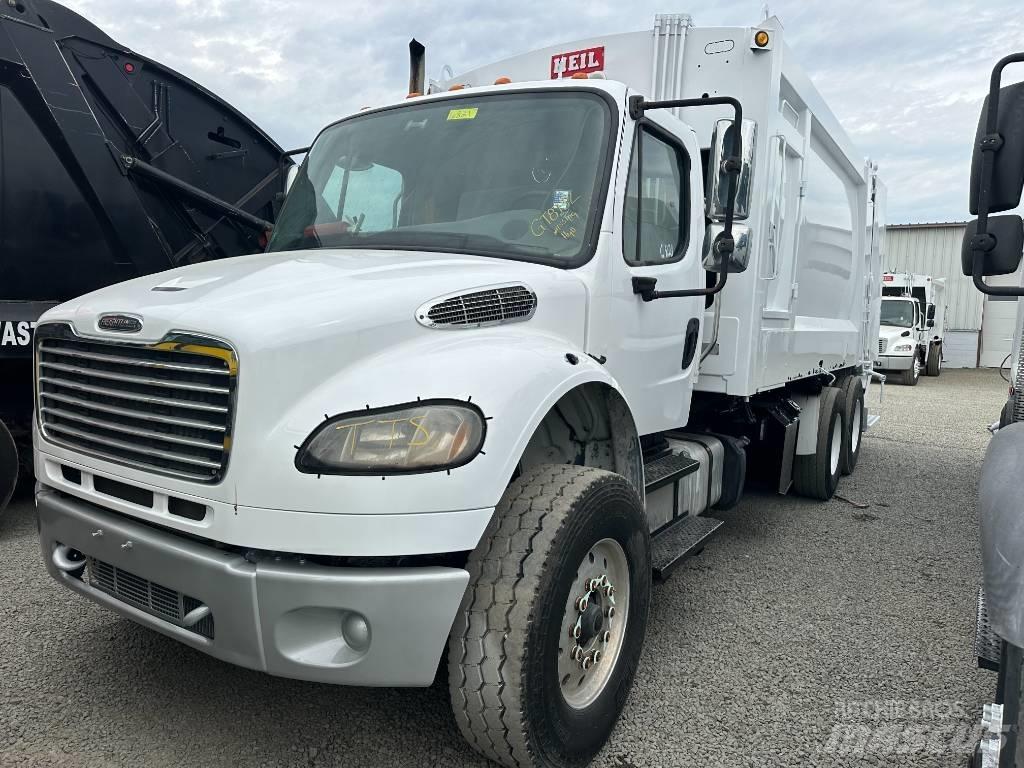 Freightliner M2 폐기물 수거 트럭