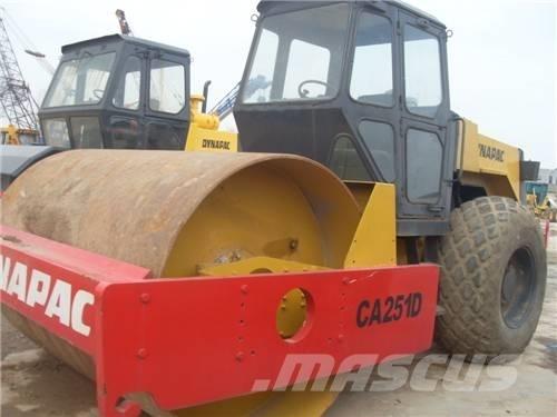 Dynapac CA 30 D 싱글 드럼 롤러