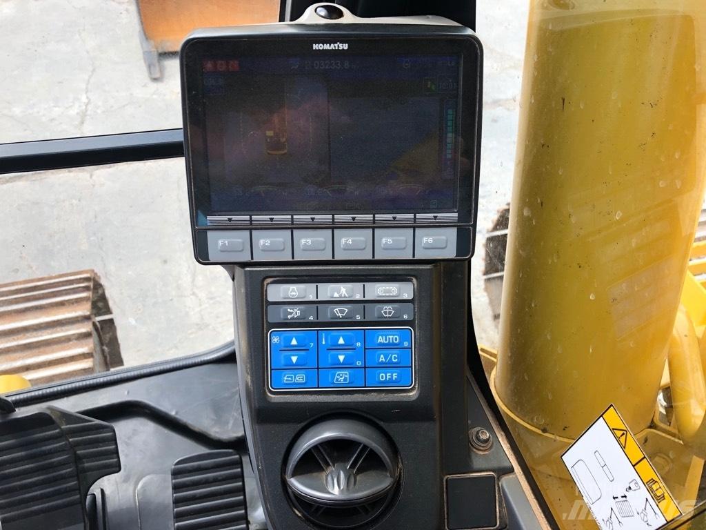 Komatsu PC210LC-11 대형 굴삭기 29톤 이상