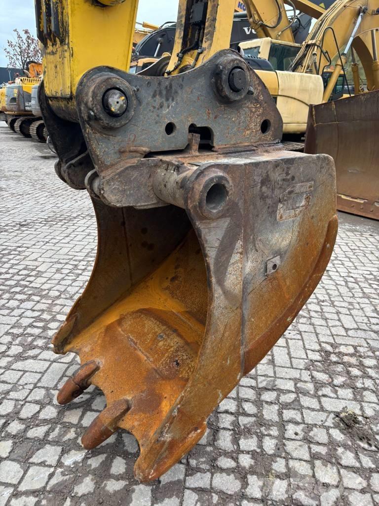Komatsu PW 180-7  휠 굴삭기