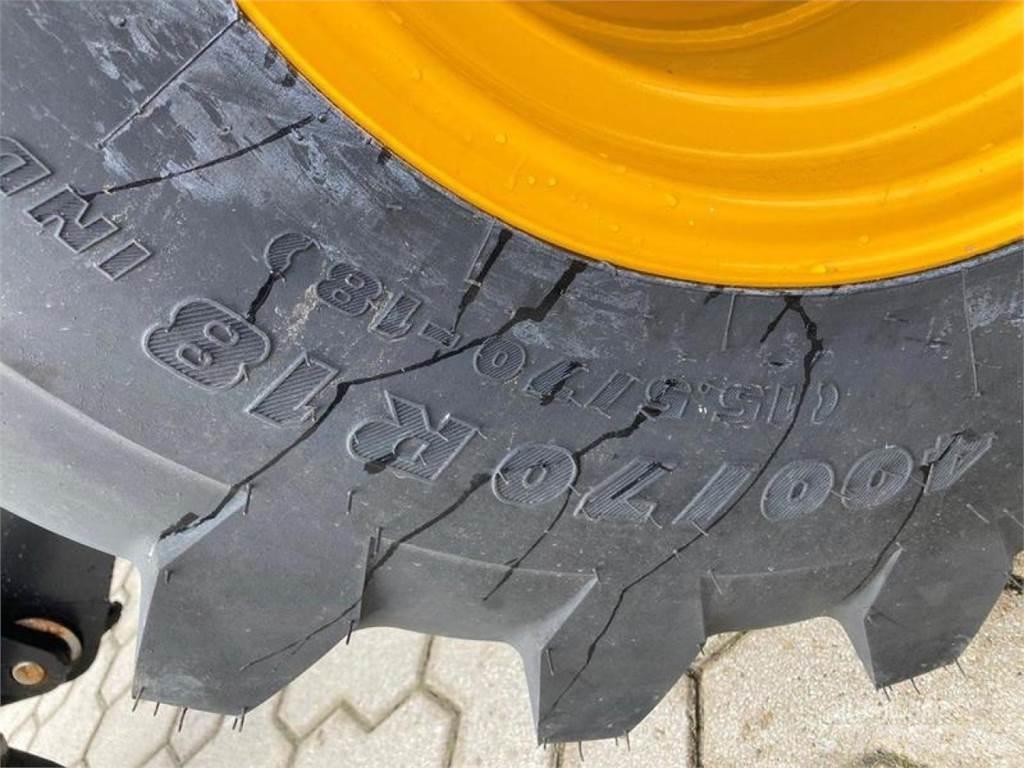 JCB 407  휠로우더