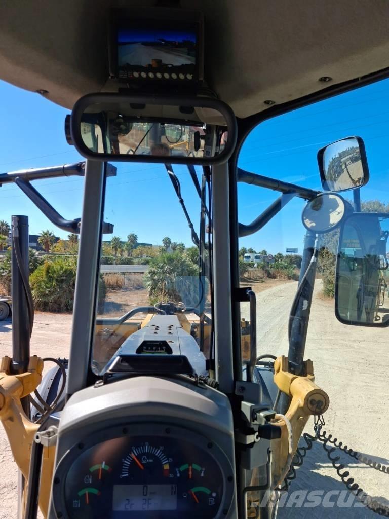 CAT 120 M 2 AWD 그레이더