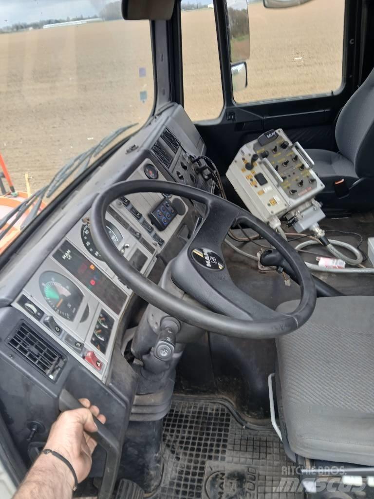 MAN FE 310 훅 리프트 트럭
