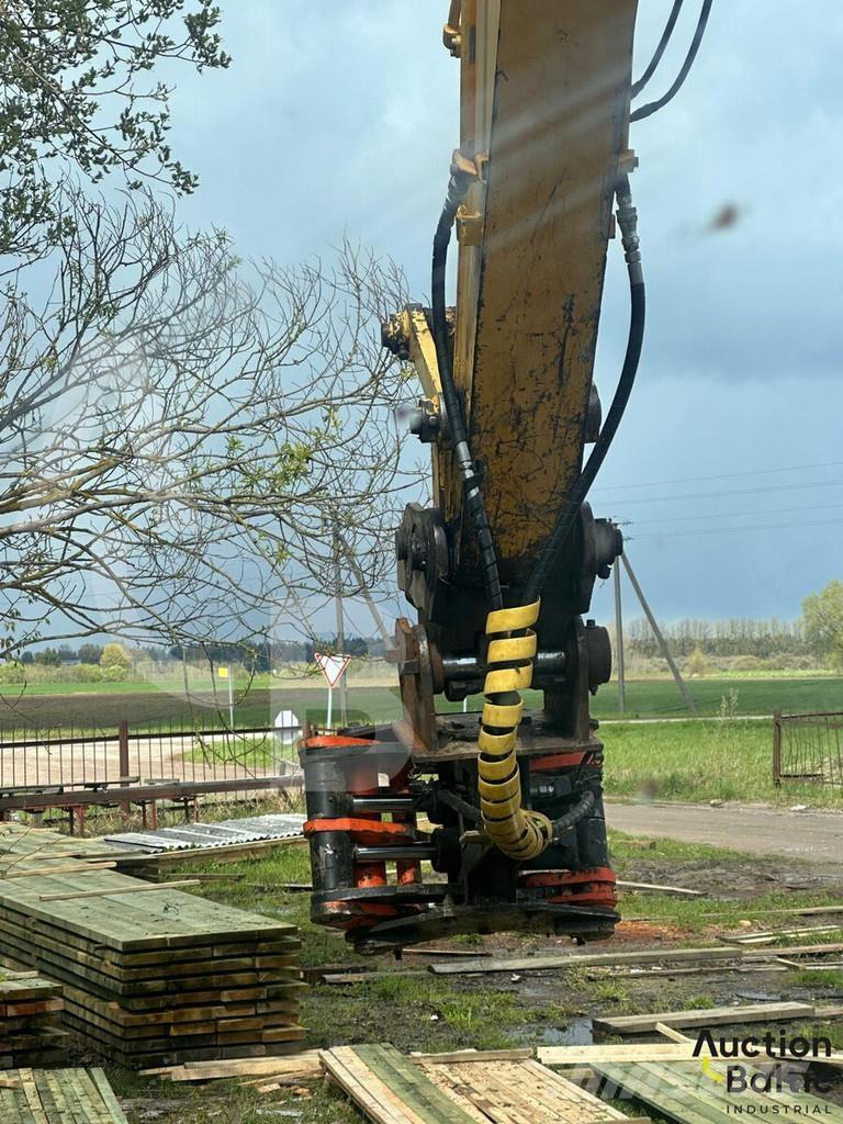 New Holland E 145 대형 굴삭기 29톤 이상