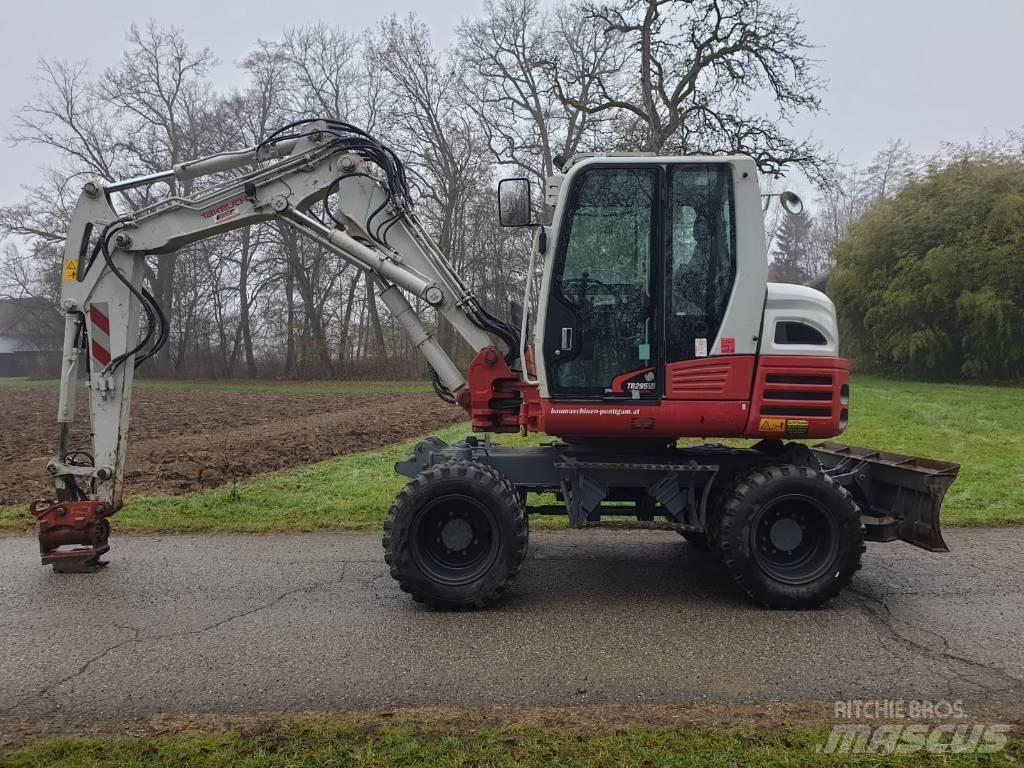 Takeuchi TB 295 W  휠 굴삭기