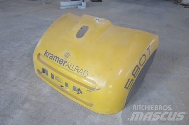 Kramer 580T 캐빈 및 인테리어