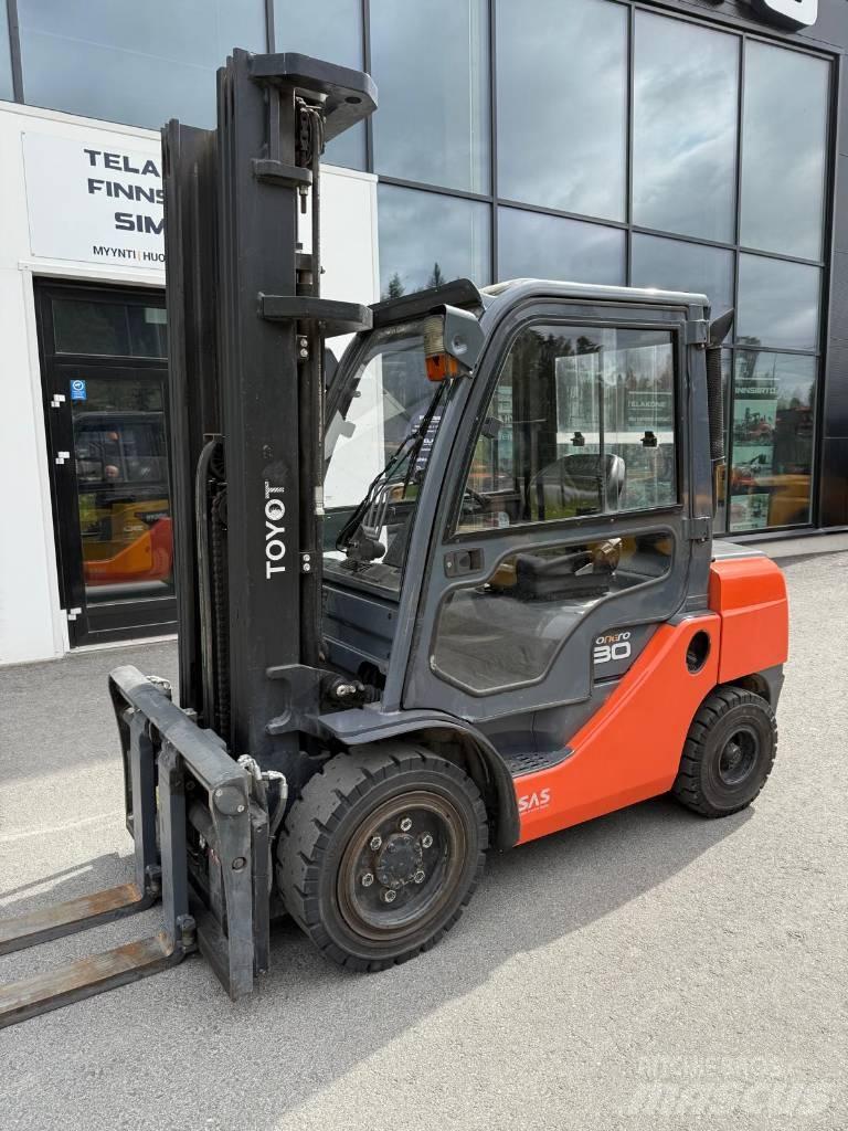 Toyota 02-8 FDF 30 디젤 지게차
