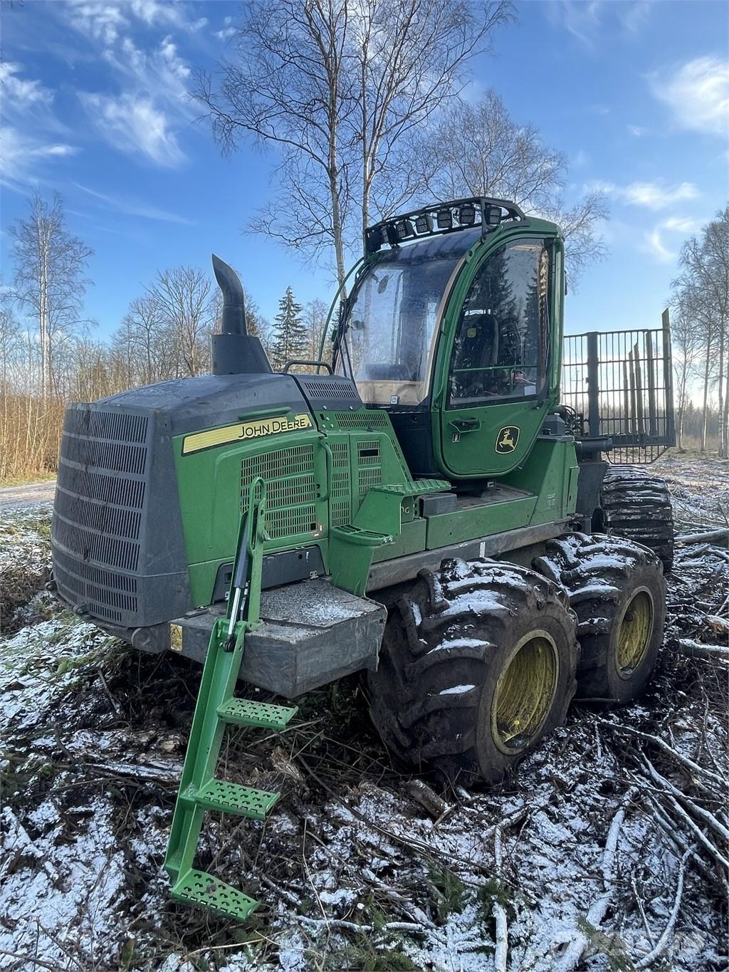 John Deere 1110 G 원목 포워더