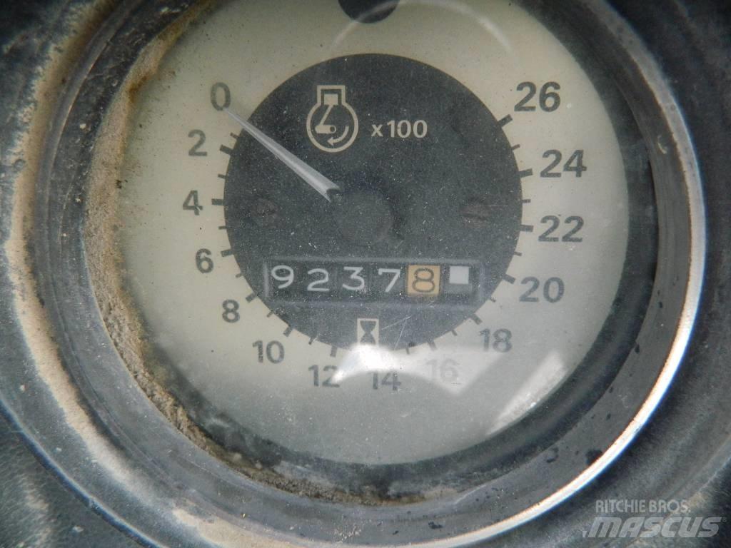 Ford TW 25 트랙터