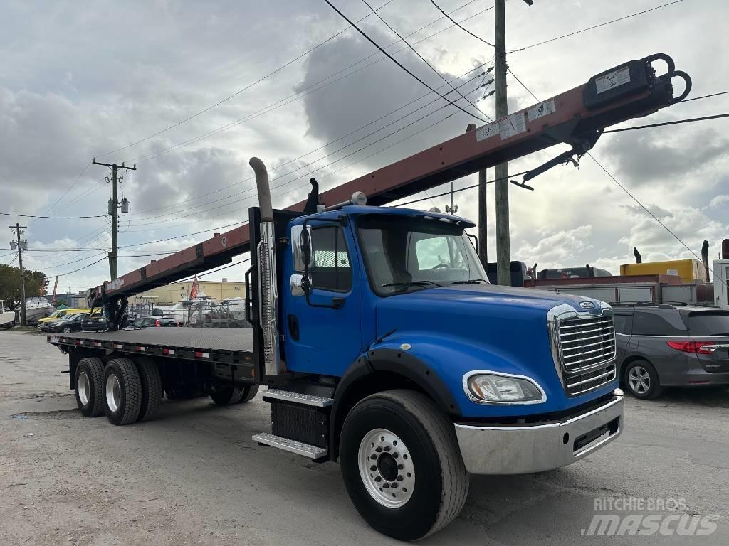 Freightliner M2 플랫베드/드롭사이드 트럭