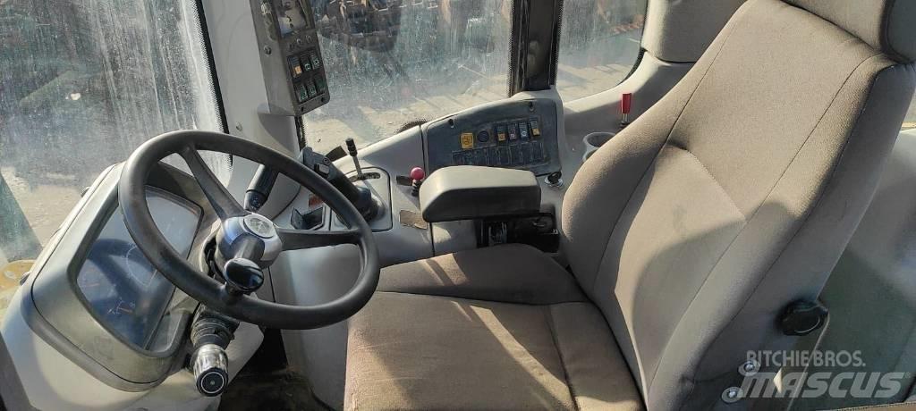 New Holland W 130  휠로우더