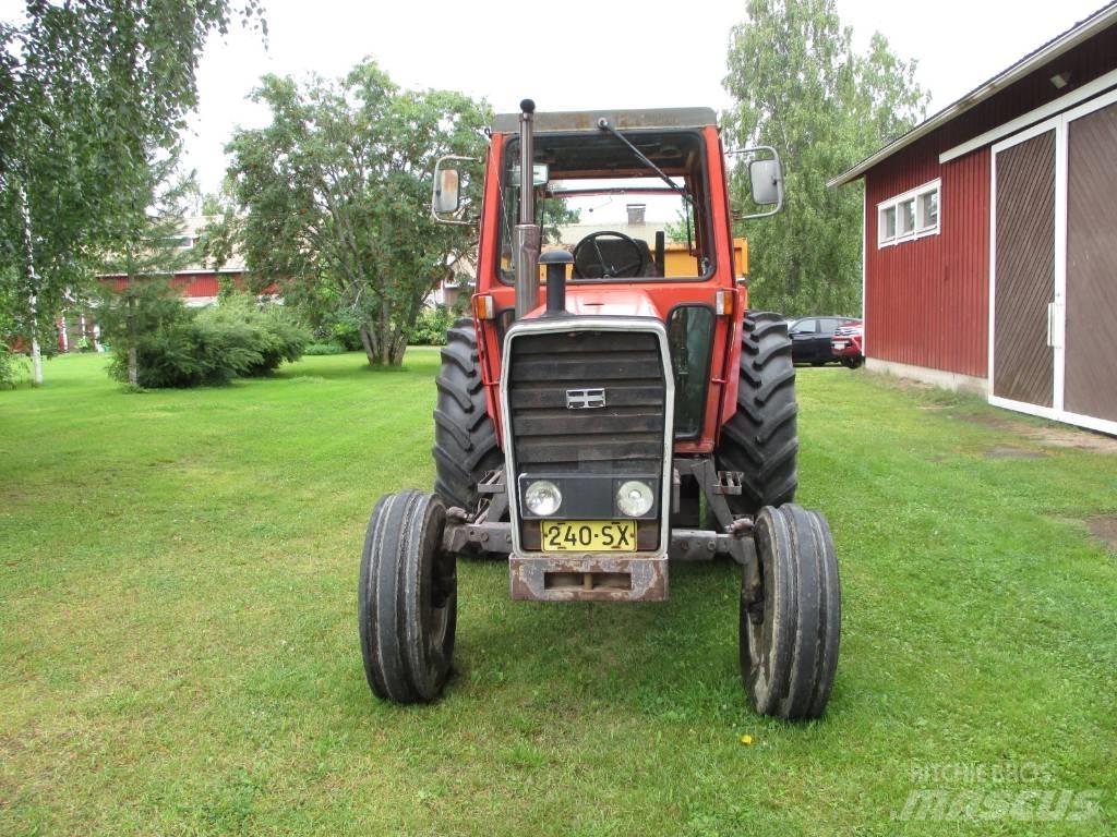 Massey Ferguson 590 트랙터