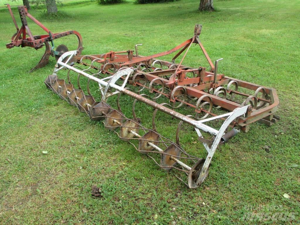 Massey Ferguson 590 트랙터