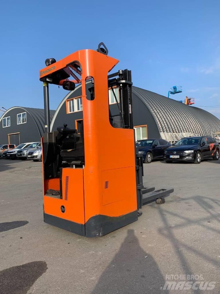 BT SRE 135 L 보행식 리치 지게차