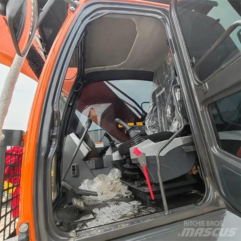 Doosan DX 300 LC 소형 굴삭기 7톤 미만