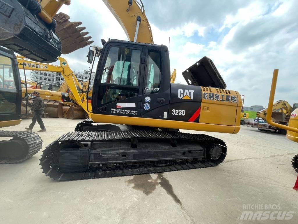 CAT 323D 대형 굴삭기 29톤 이상