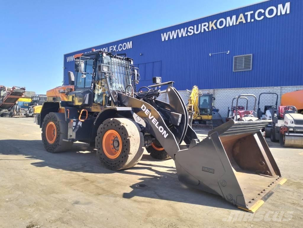 Develon DL 220-7  휠로우더