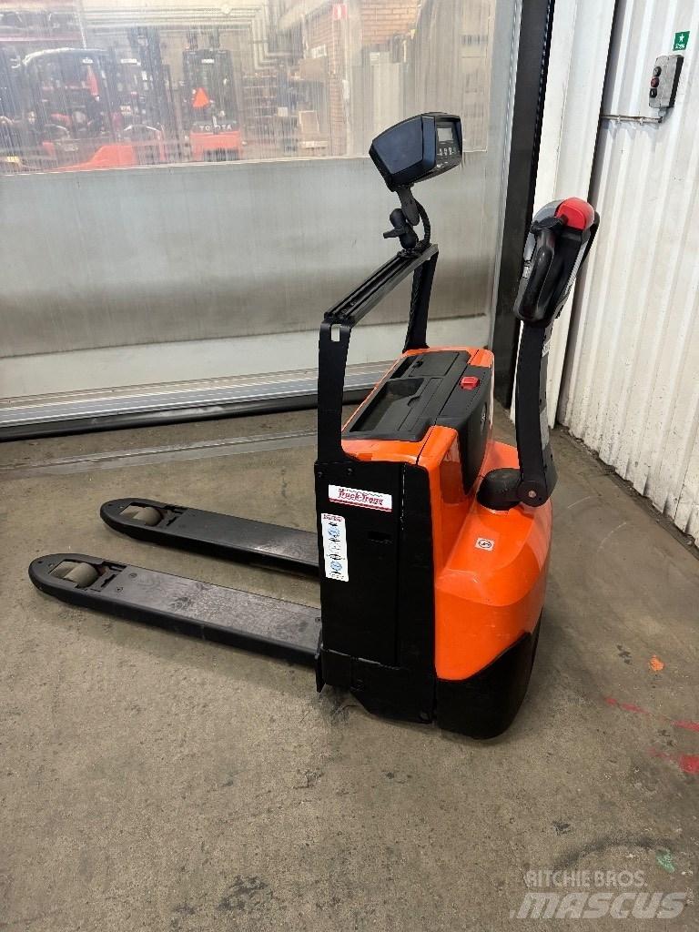 Toyota LWE180 경량 리프터