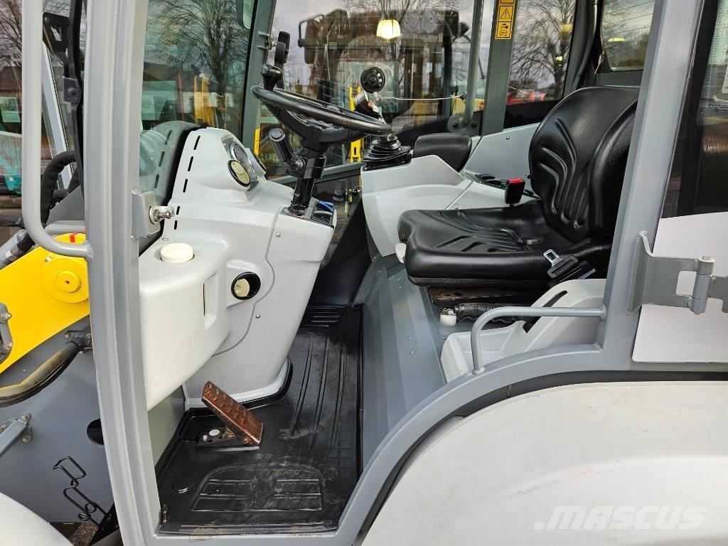 Kramer 5055  휠로우더