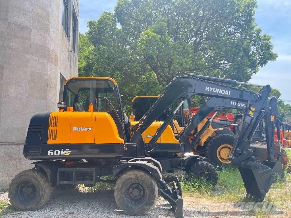 Hyundai Robex 60 VS 소형 굴삭기 7톤 미만
