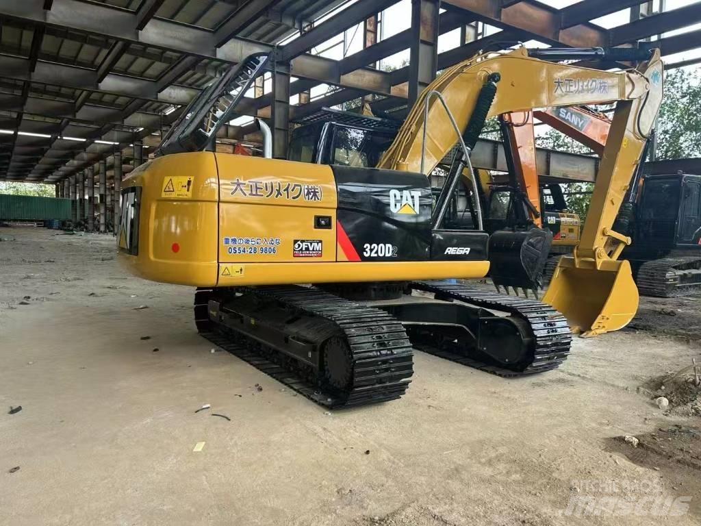 CAT 320 D2 대형 굴삭기 29톤 이상