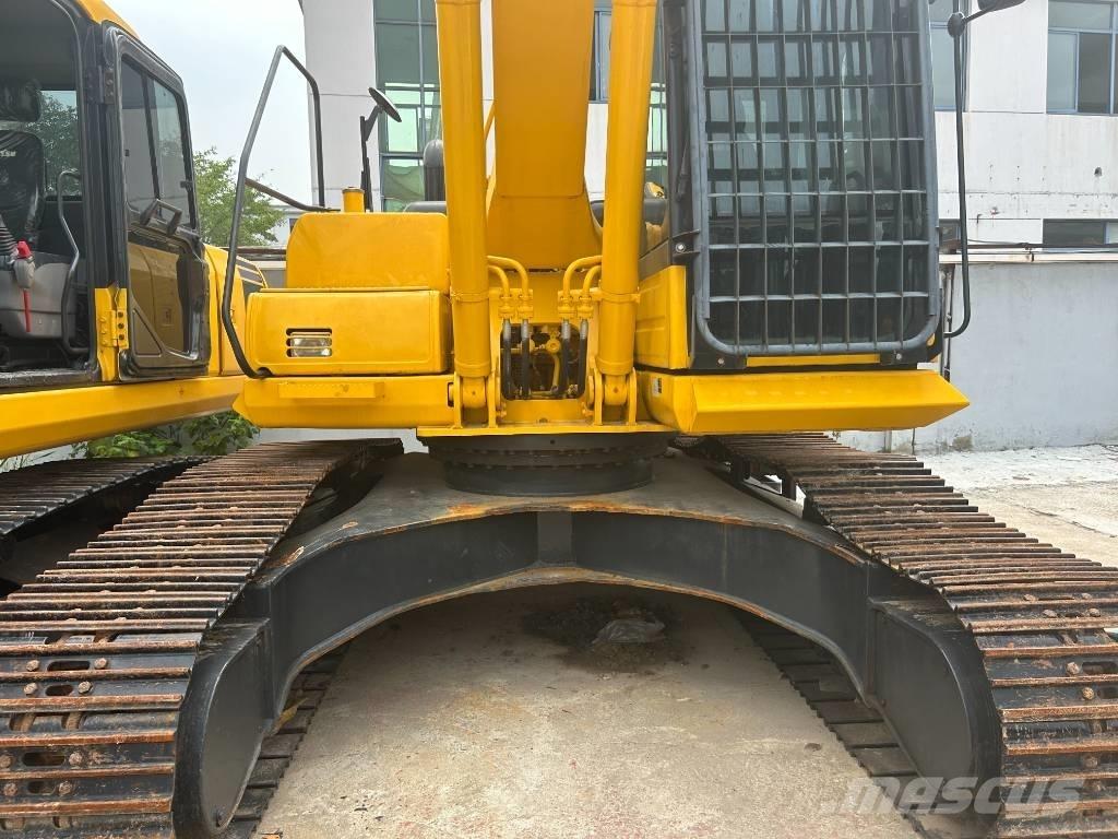 Komatsu PC 240 대형 굴삭기 29톤 이상