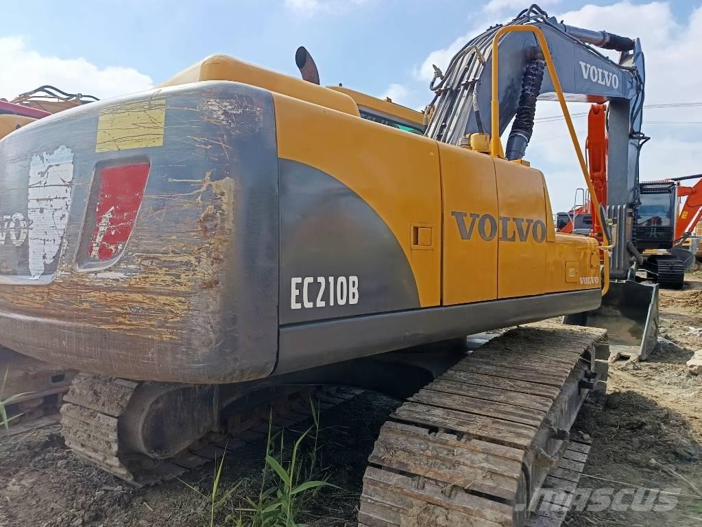 Volvo EC 210 B 대형 굴삭기 29톤 이상