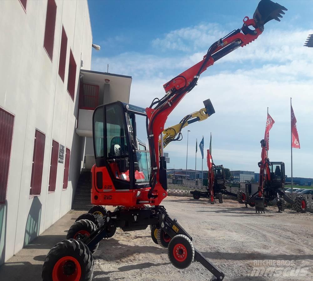Euromach R25 수륙양용 굴삭기