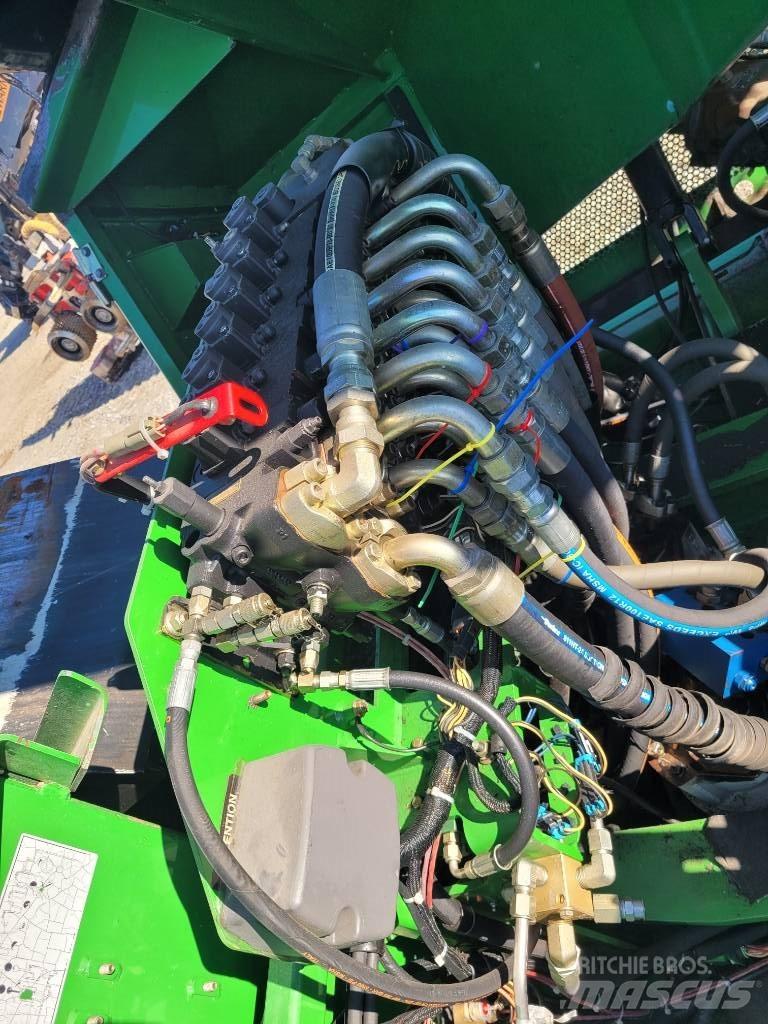 John Deere 853 팰러번처