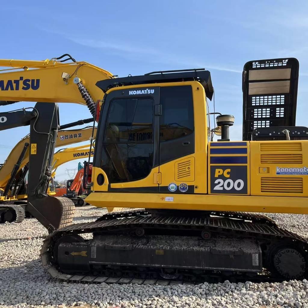 Komatsu PC 200 대형 굴삭기 29톤 이상