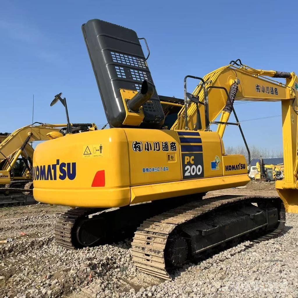 Komatsu PC 200 대형 굴삭기 29톤 이상