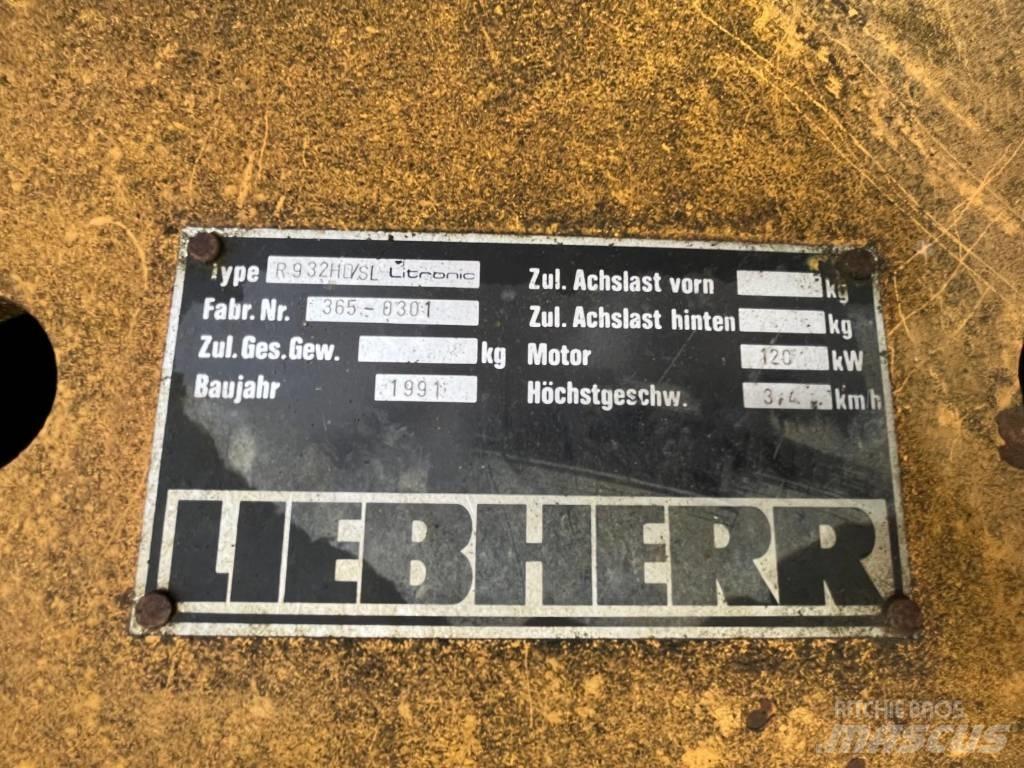 Liebherr 932 대형 굴삭기 29톤 이상