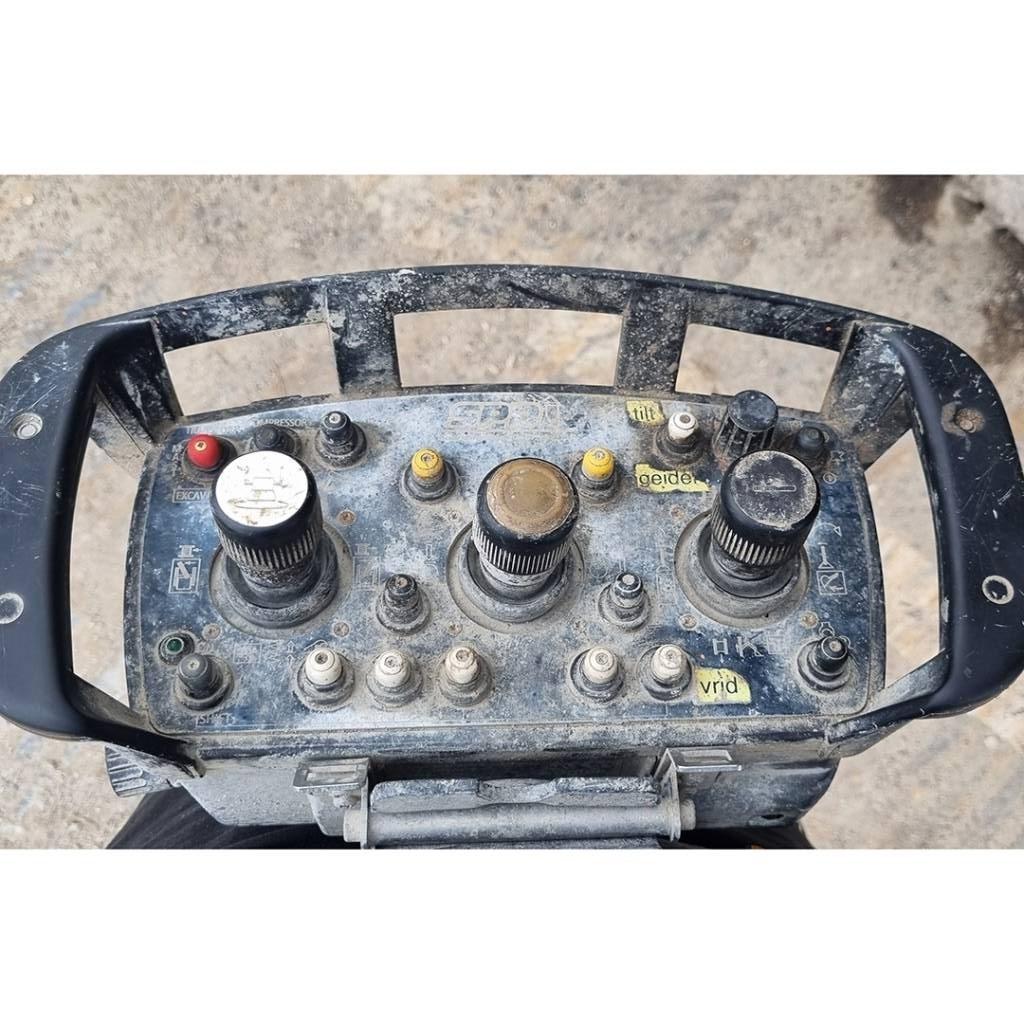 Volvo EC300 DT145 말뚝설치기