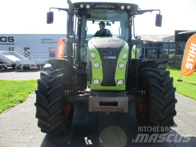 CLAAS Arion 520 트랙터