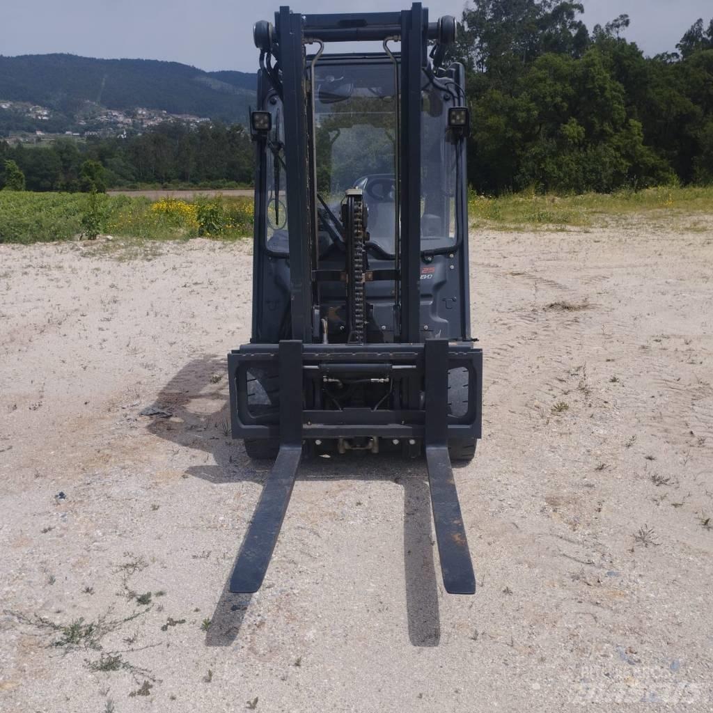 Linde E 25 전동 지게차