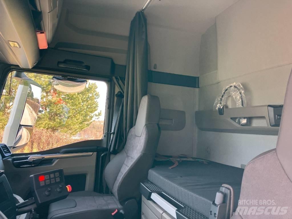 MAN TGX 35.520 덤프 트럭