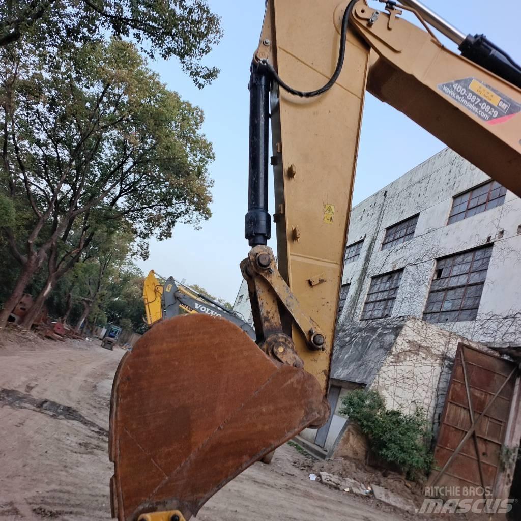 CAT 330GC 대형 굴삭기 29톤 이상