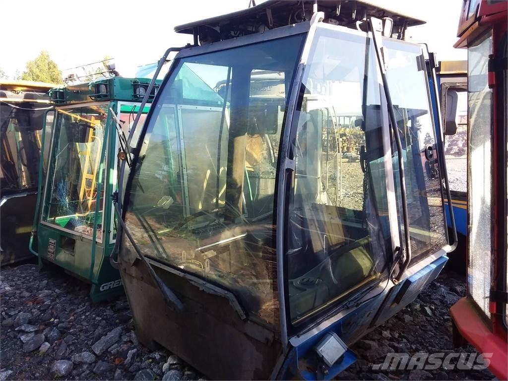 Rottne F18 캐빈 및 인테리어