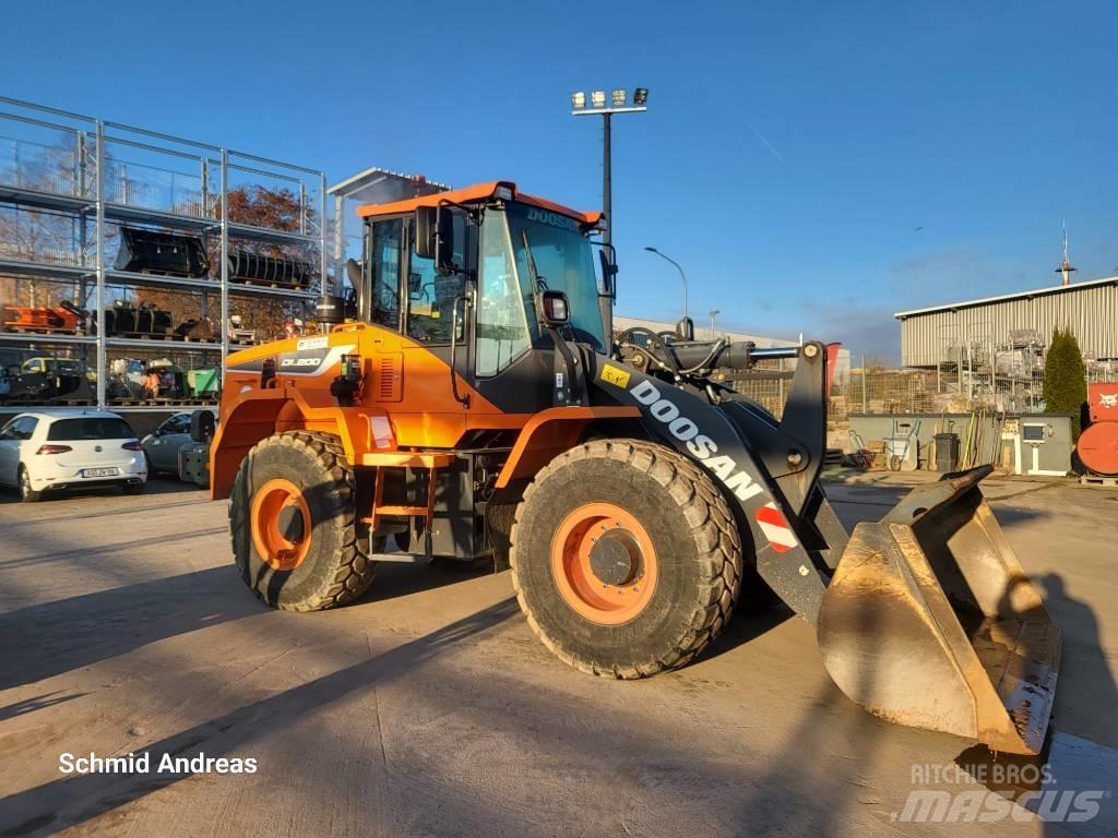 Doosan DL 200-5  휠로우더