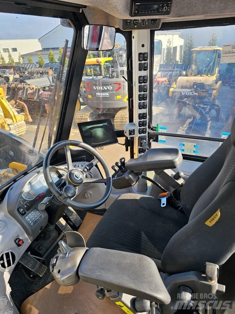 Volvo L260H  휠로우더